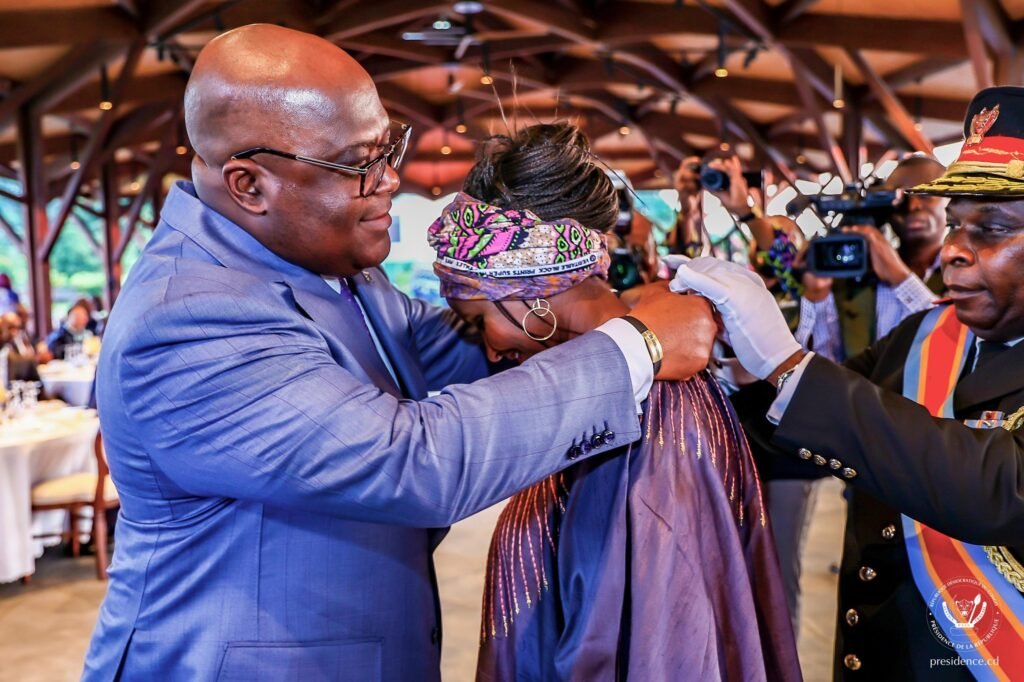 RDC : F. Tshisekedi élève Safia Ibrahim au titre de « commandeur » dans l’ordre national Héros nationaux Kabila-Lumumba