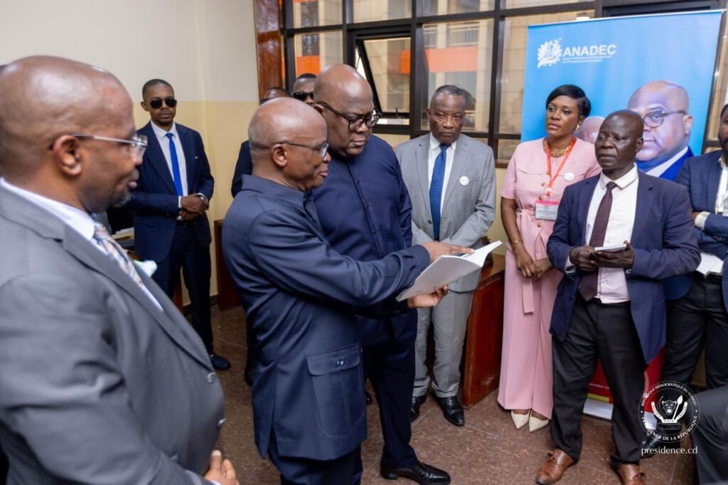 Table ronde sur l’emploi des jeunes : Félix Tshisekedi rend visite aux participants des ateliers organisés au CHESD