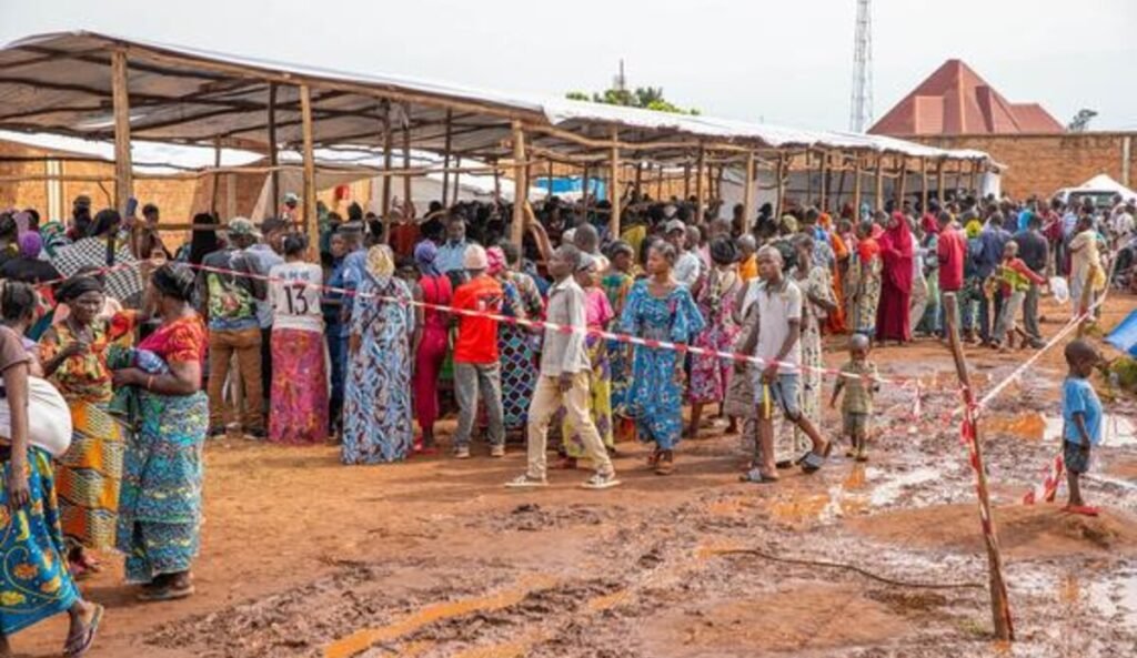 Guerre à l’Est : le gouvernement dénombre plus de 200 000 nouveaux déplacés