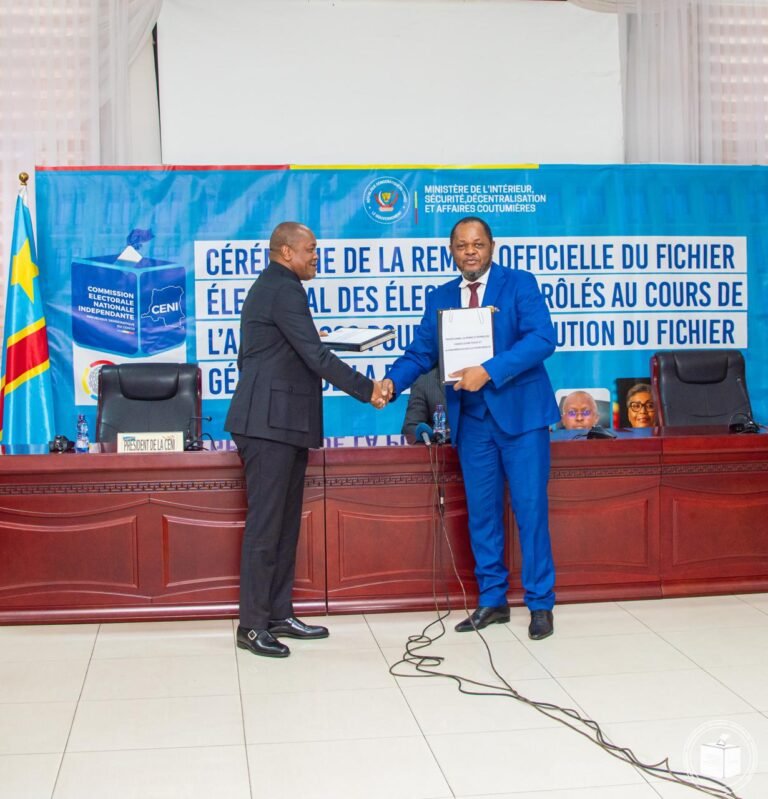 RDC : la CENI remet officiellement le fichier électoral 2022 à l’ONIP